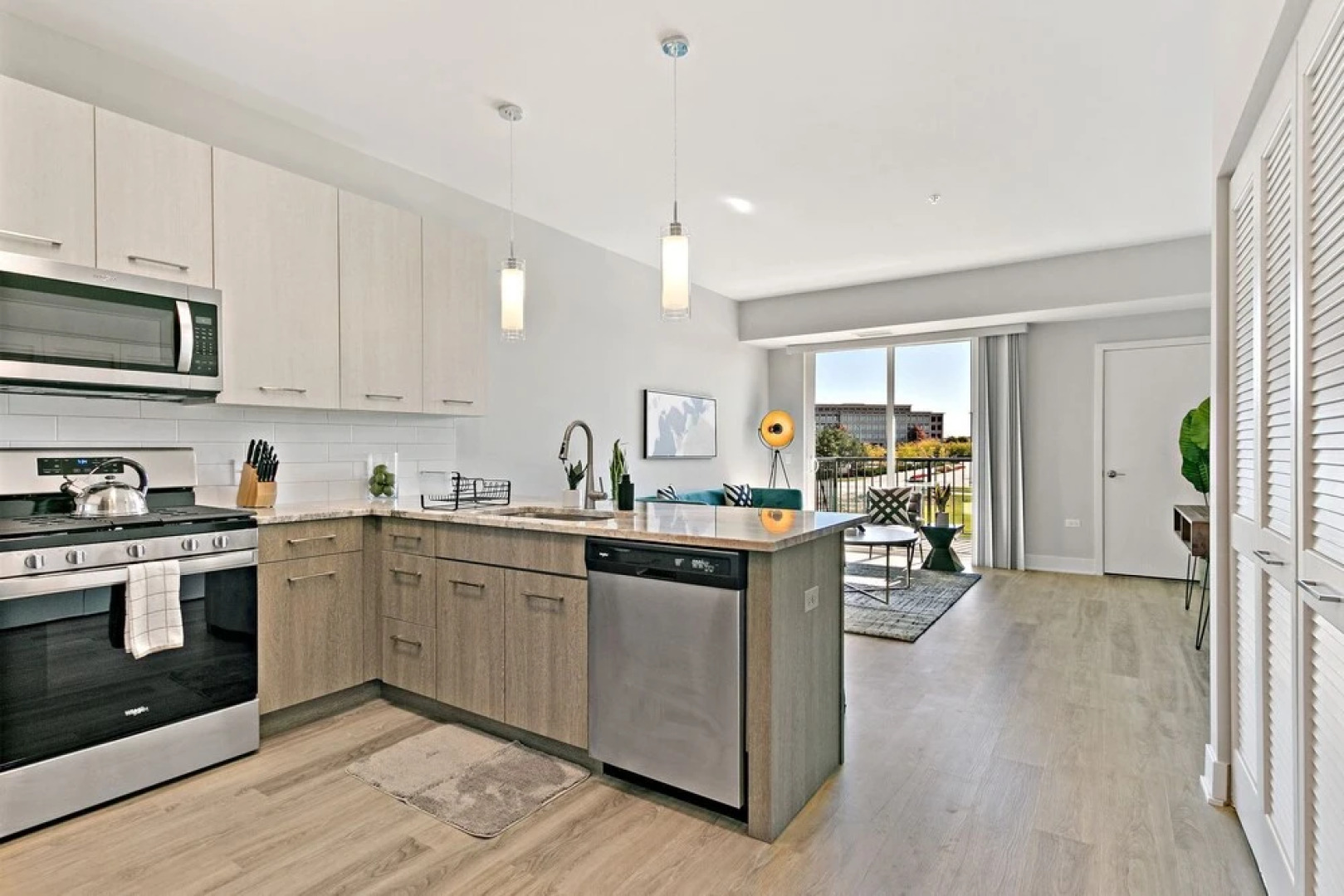 Modern Living 1BR in Warrenville