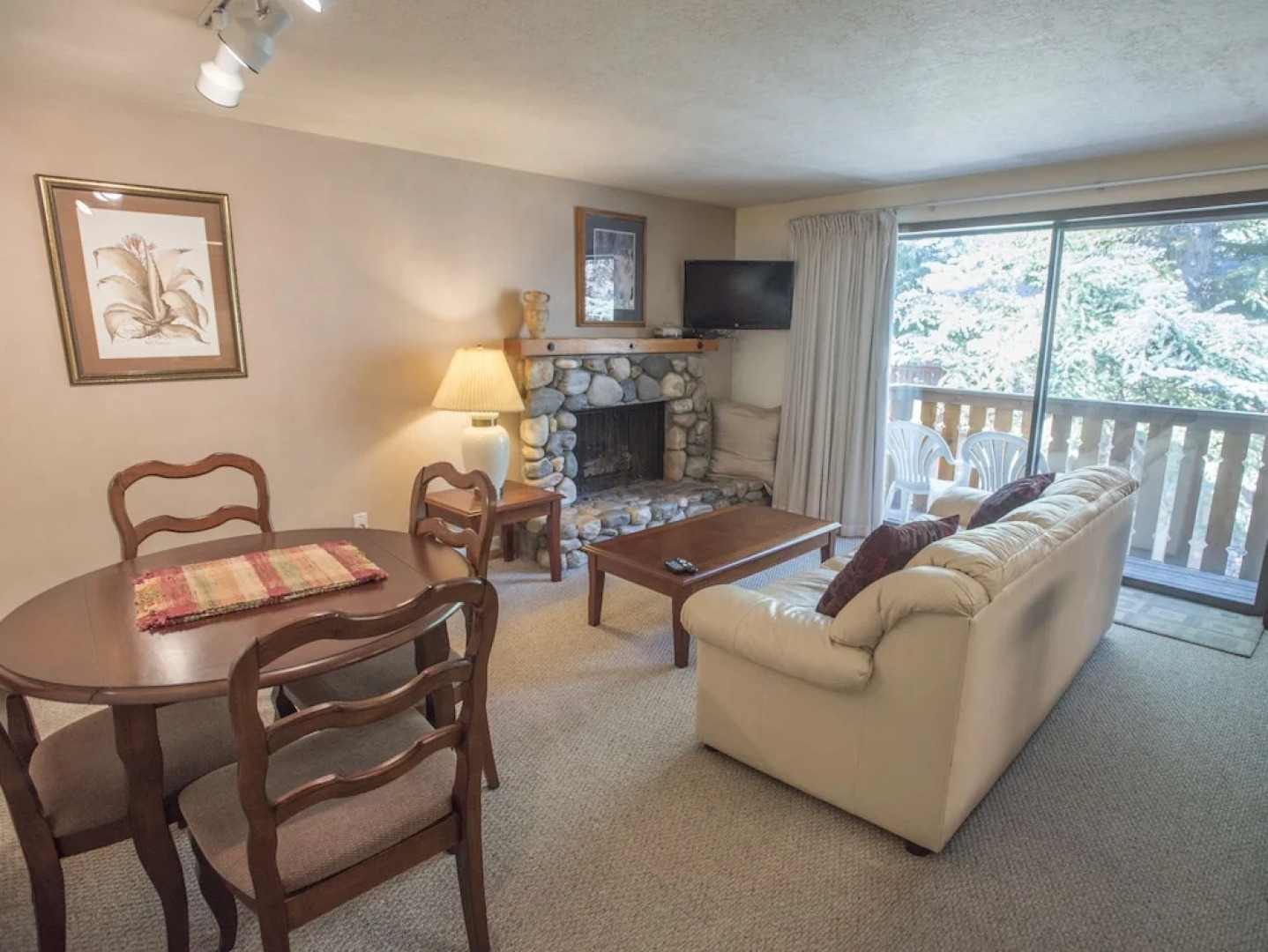 Pennay's at River Run