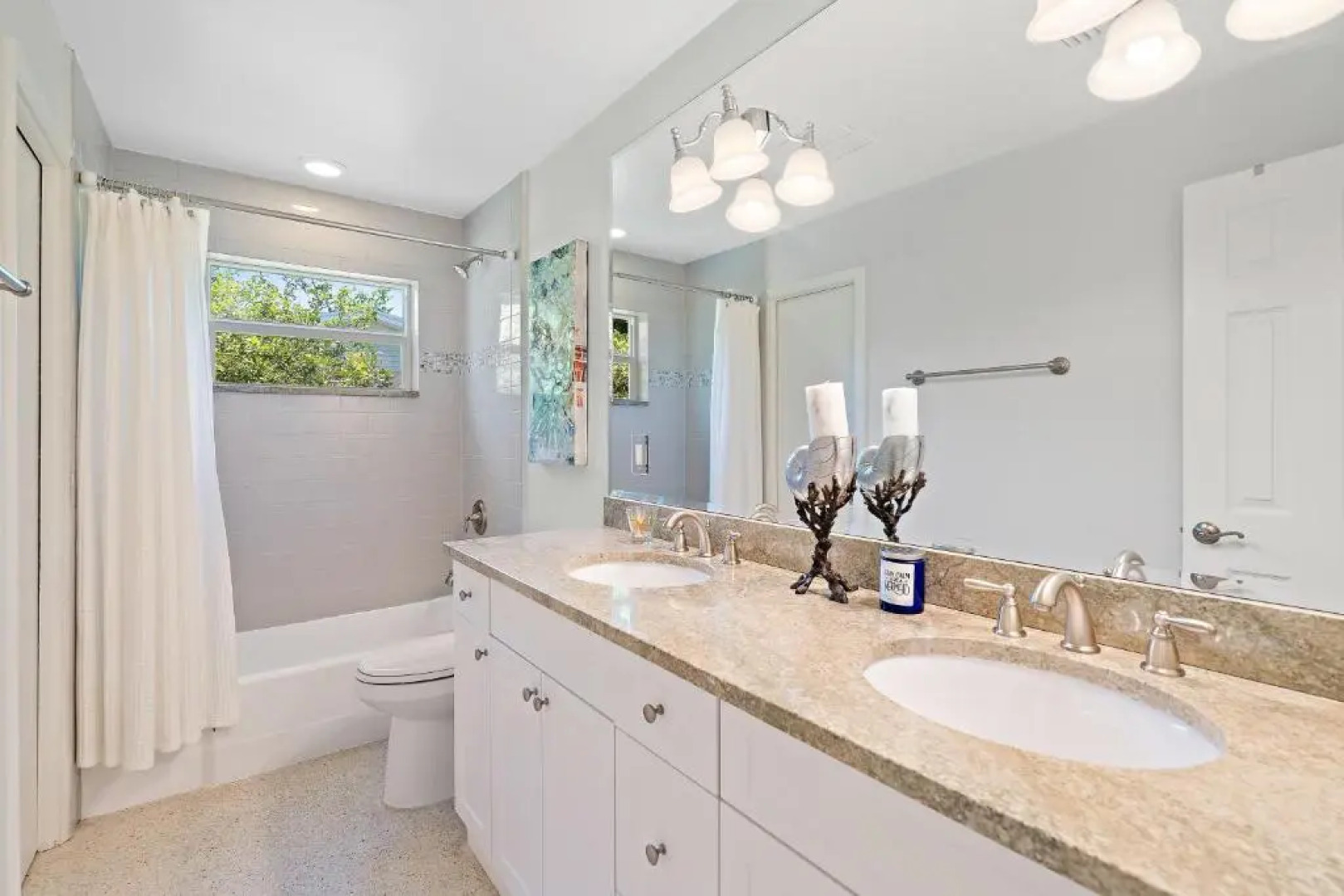 Walk 2 Beach 'Salt & Sea Sanctuary' Private Heated Pool