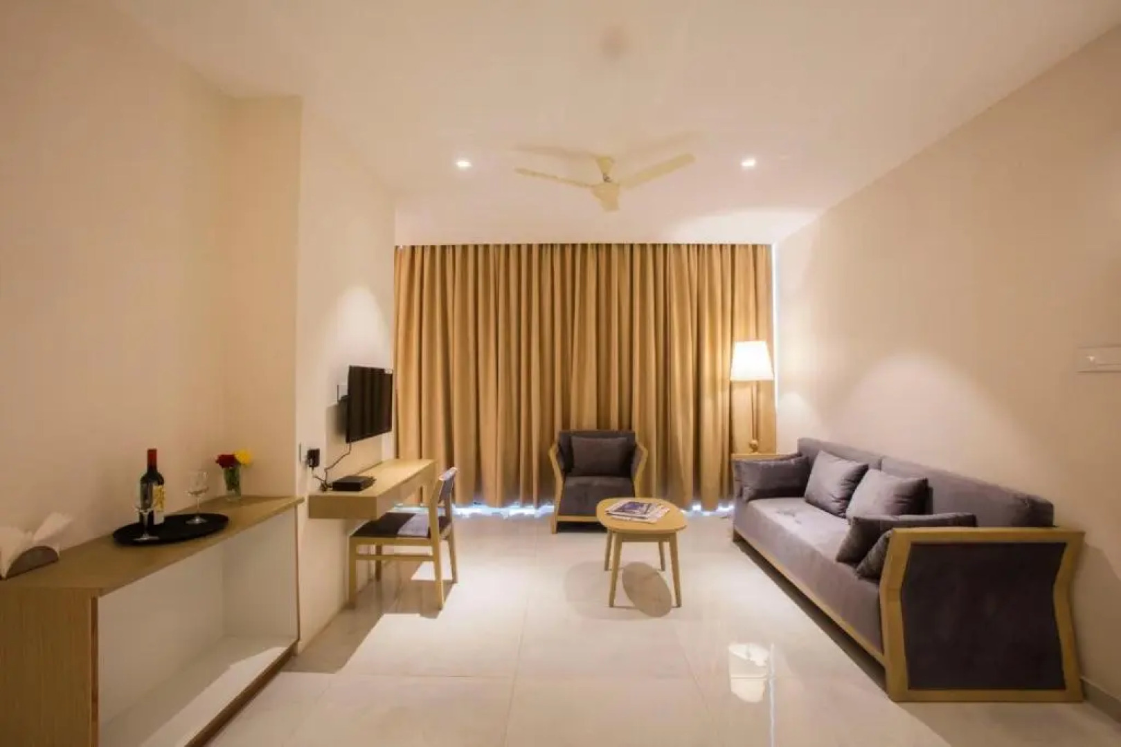 Sapphire Premium Hotel & Suite