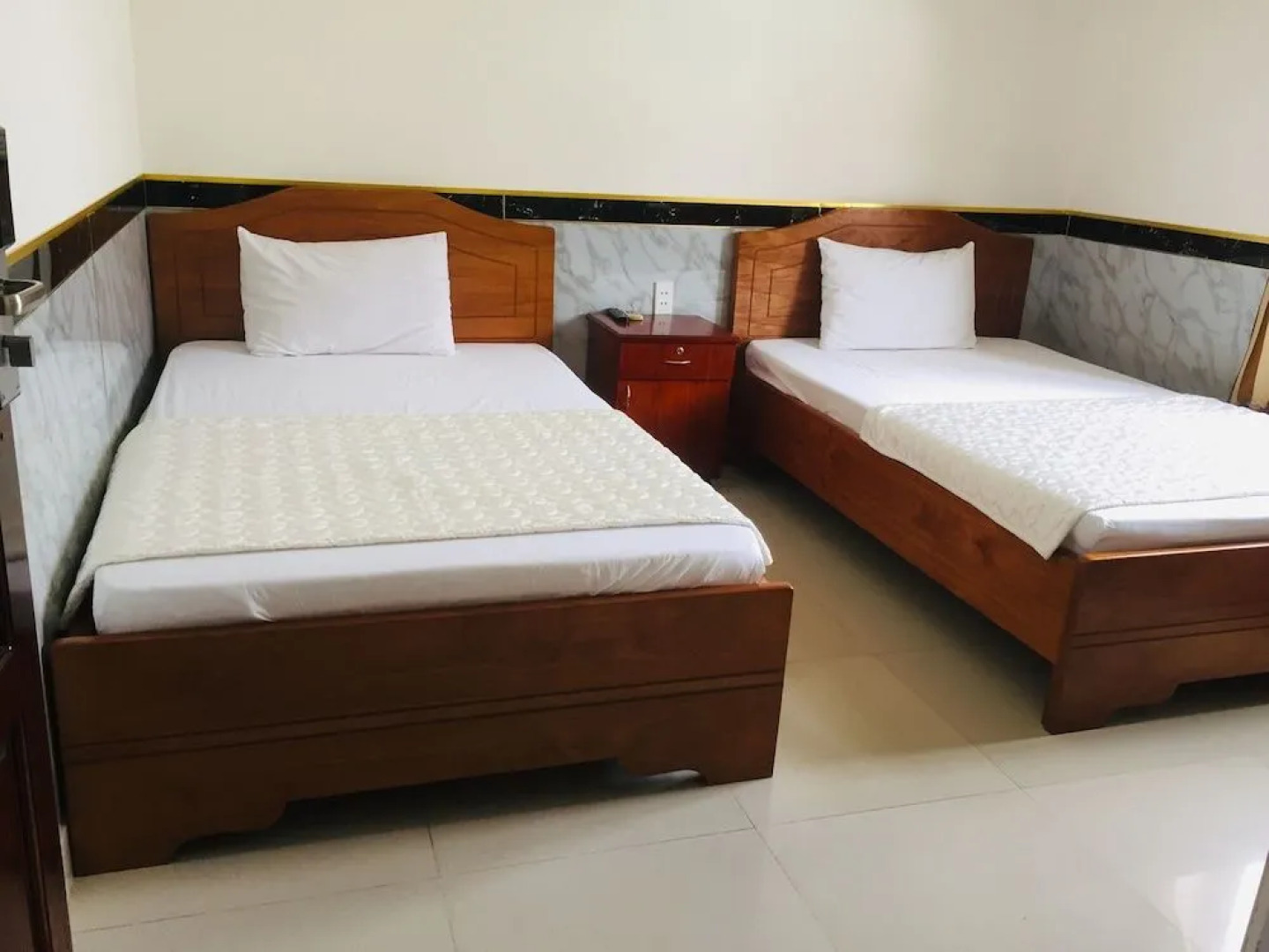 Con Son Island Hotel