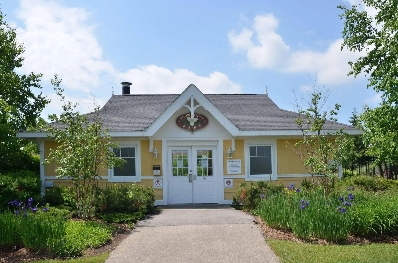 The Lodges at Blue Mountain - Historic Snowbridge Condos