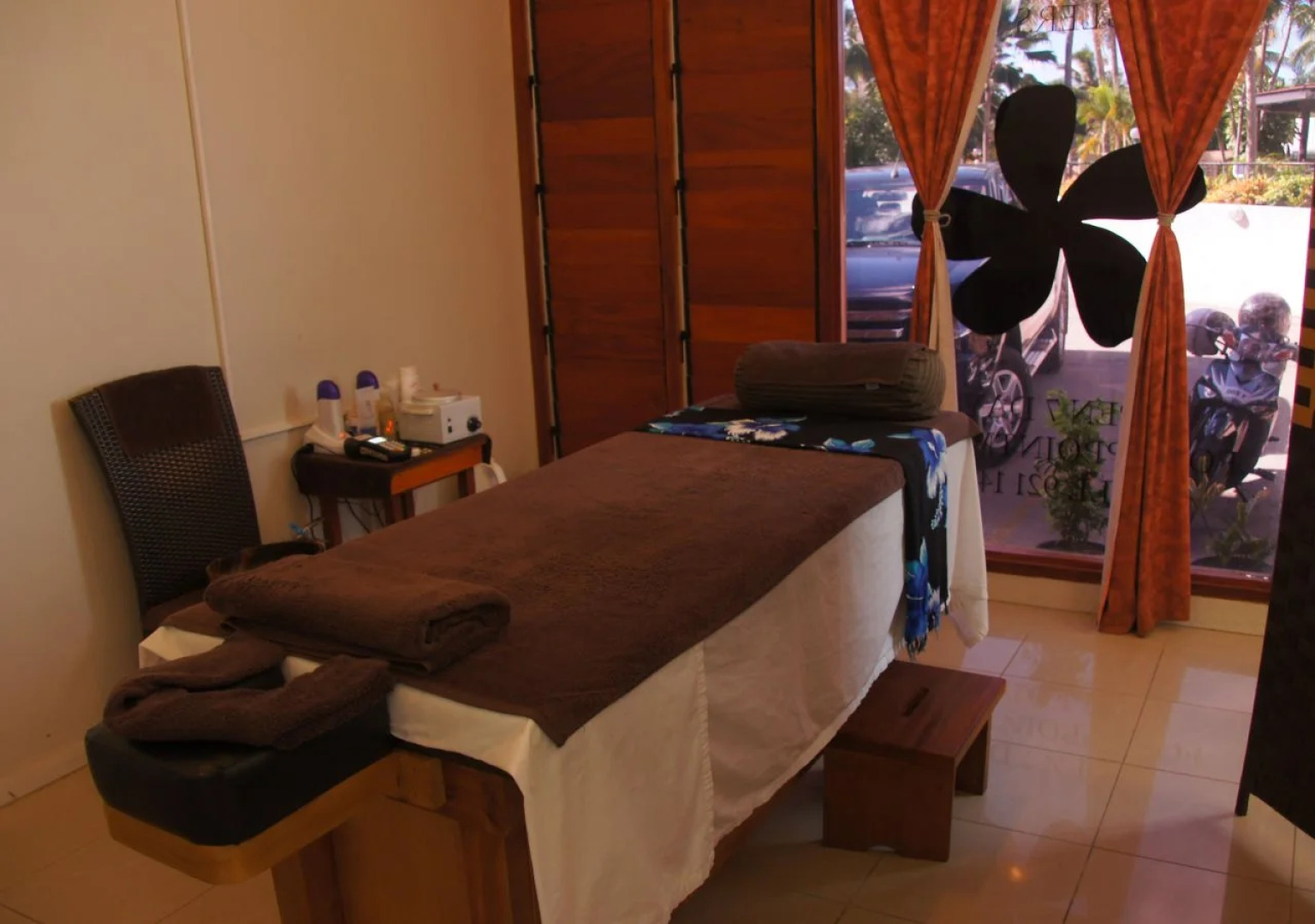 Smugglers Cove Beach Resort and Hotel