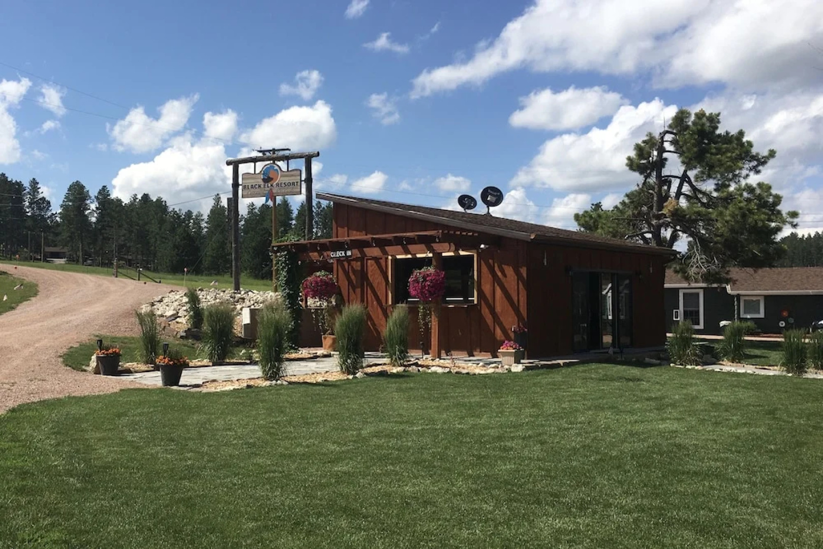 Black Elk Resort Cottages and RV Park