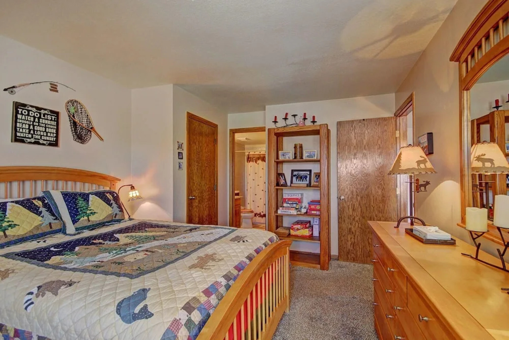 AA402 Buffalo Village 3 Br condo by RedAwning