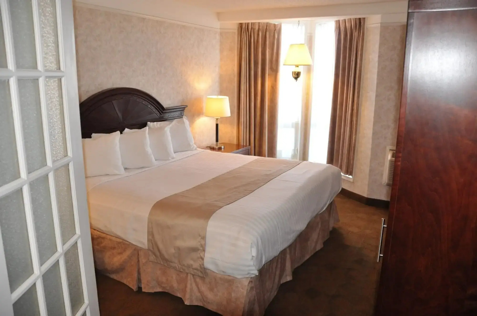 Travelodge by Wyndham Lloydminster