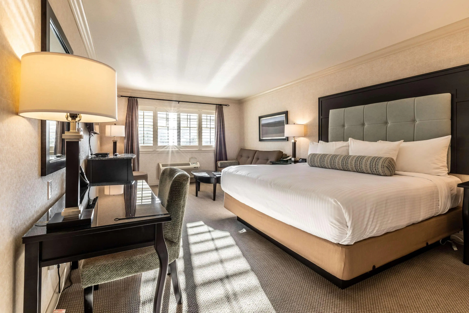 Prestige Lakeside Resort, WorldHotels Elite