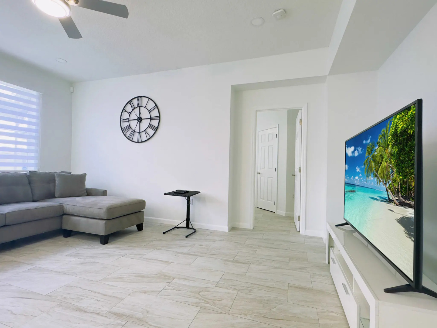 Luxury 4Bd Home Near Disney w/Pool (1653 PR), Davenport, US