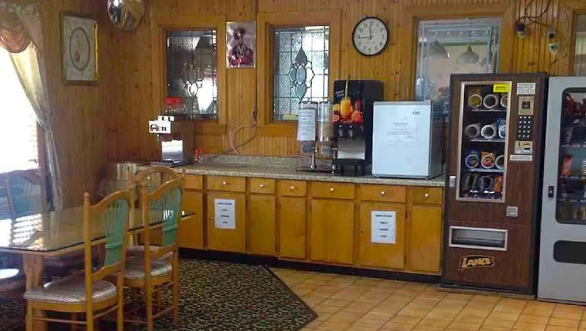 Super Inn & Suites by OYO Milledgeville