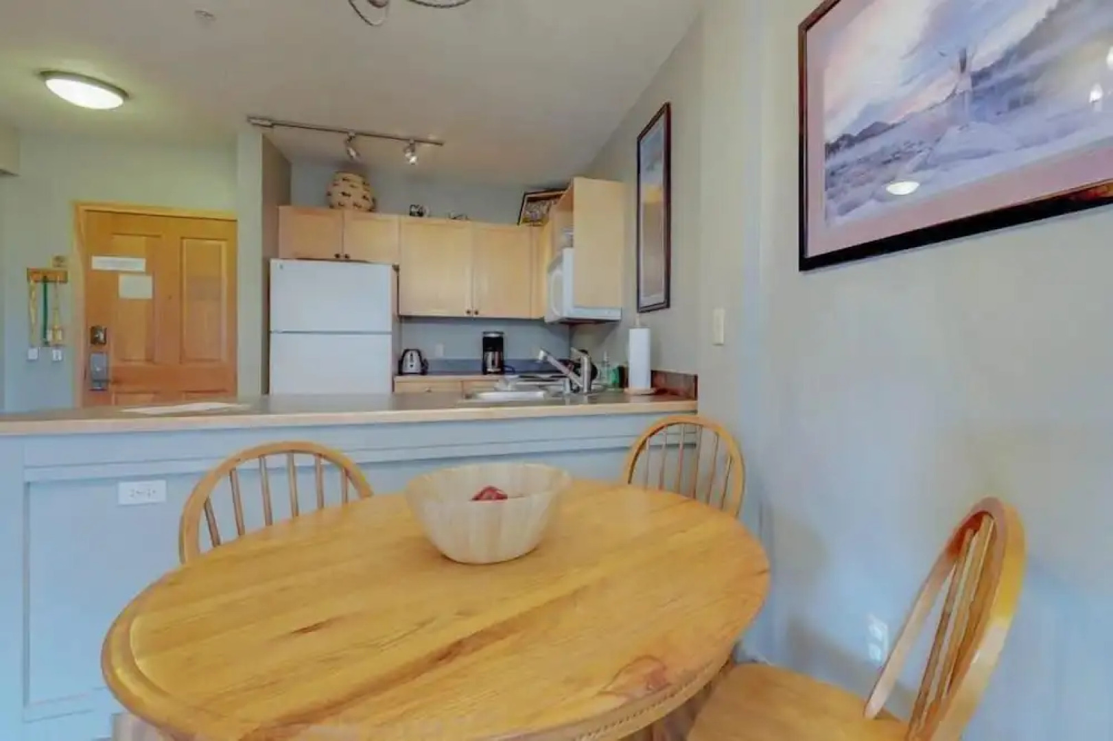 1 Bedroom Mountain Condo in the Heart of River Run Village within walking distance to ski lift