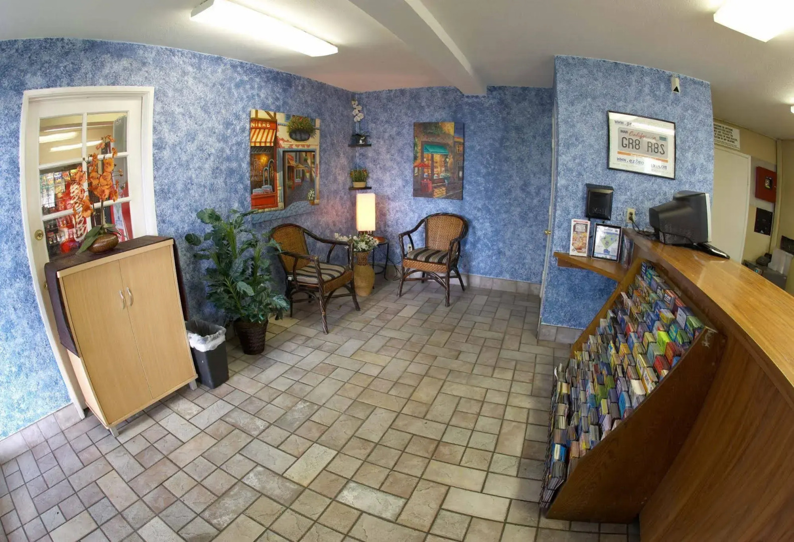 EZ 8 Motel South Bay