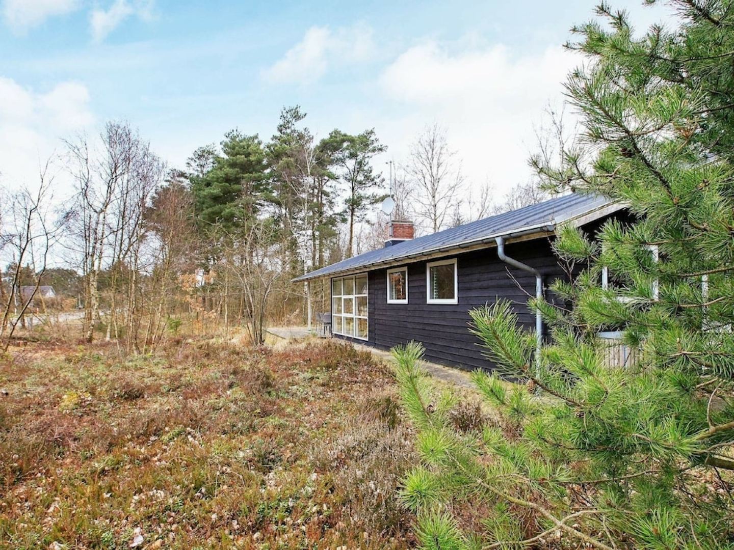 Rustic Holiday Home in Hals near Sea