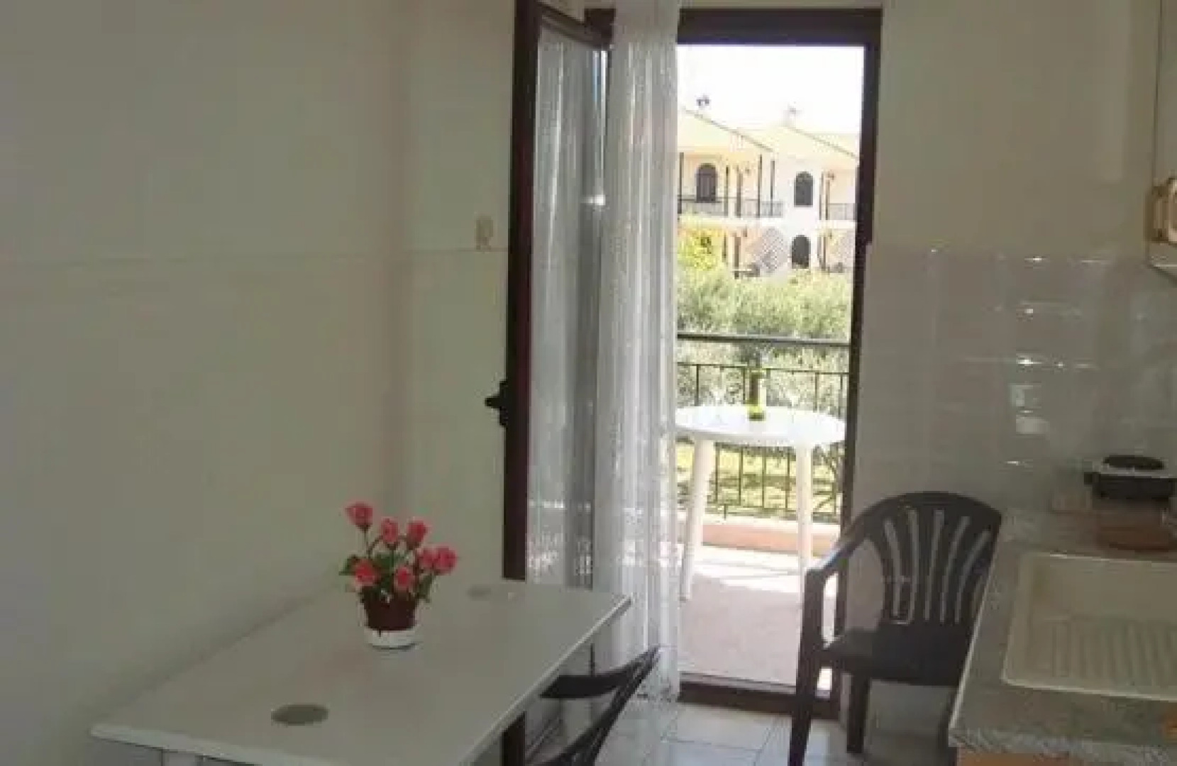 Yianna Studios & Apartments