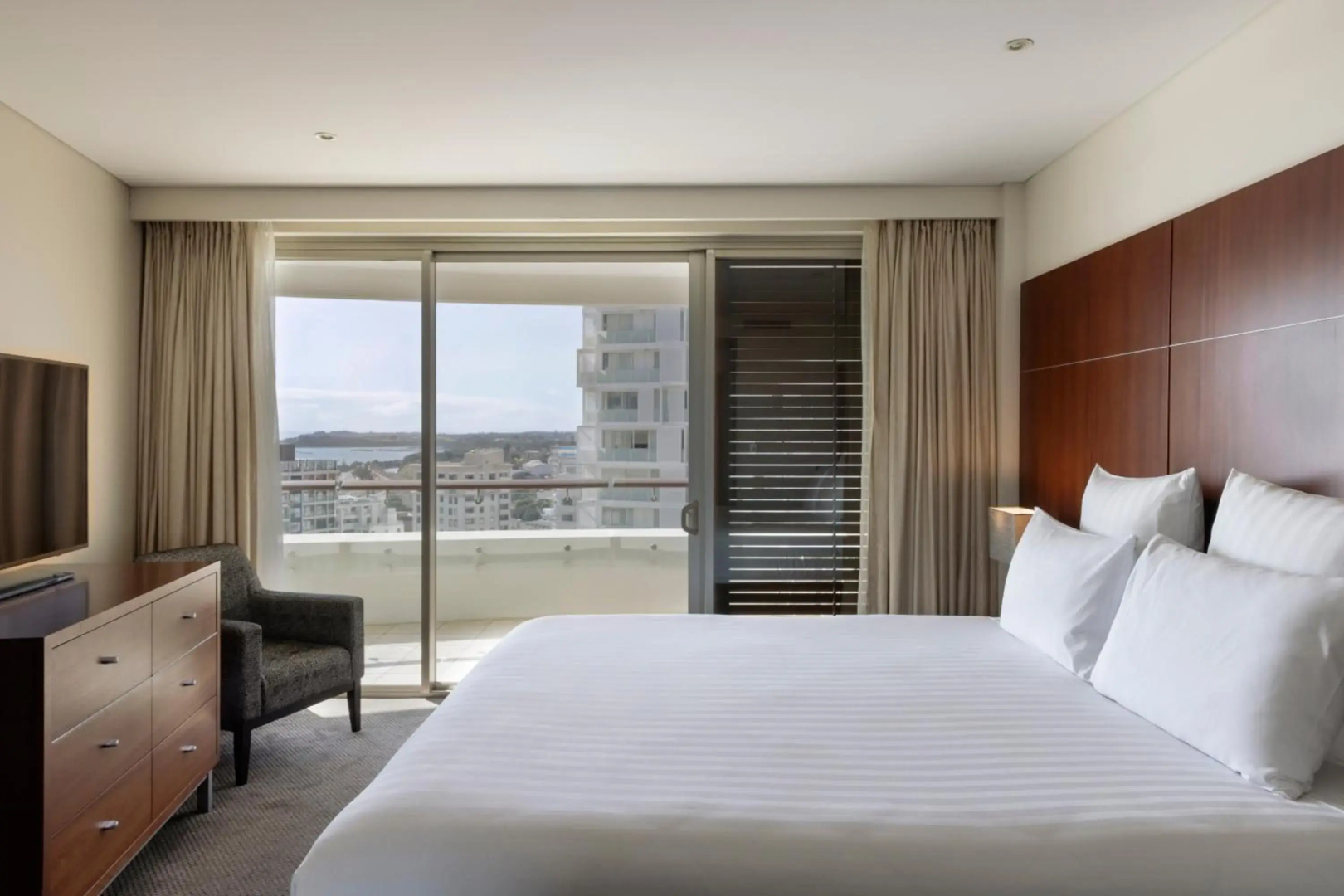Pullman Auckland Hotel & Apartments