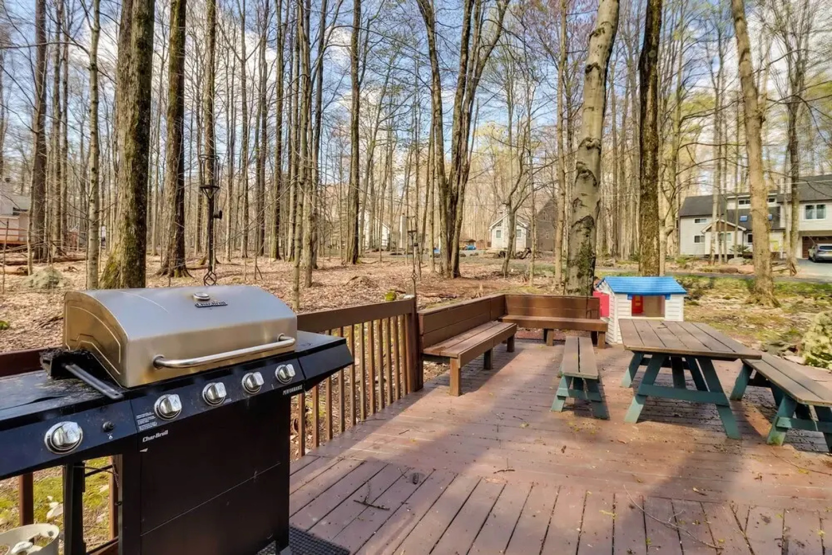 Spacious Pocono Lake House Near Skiing & Swimming!