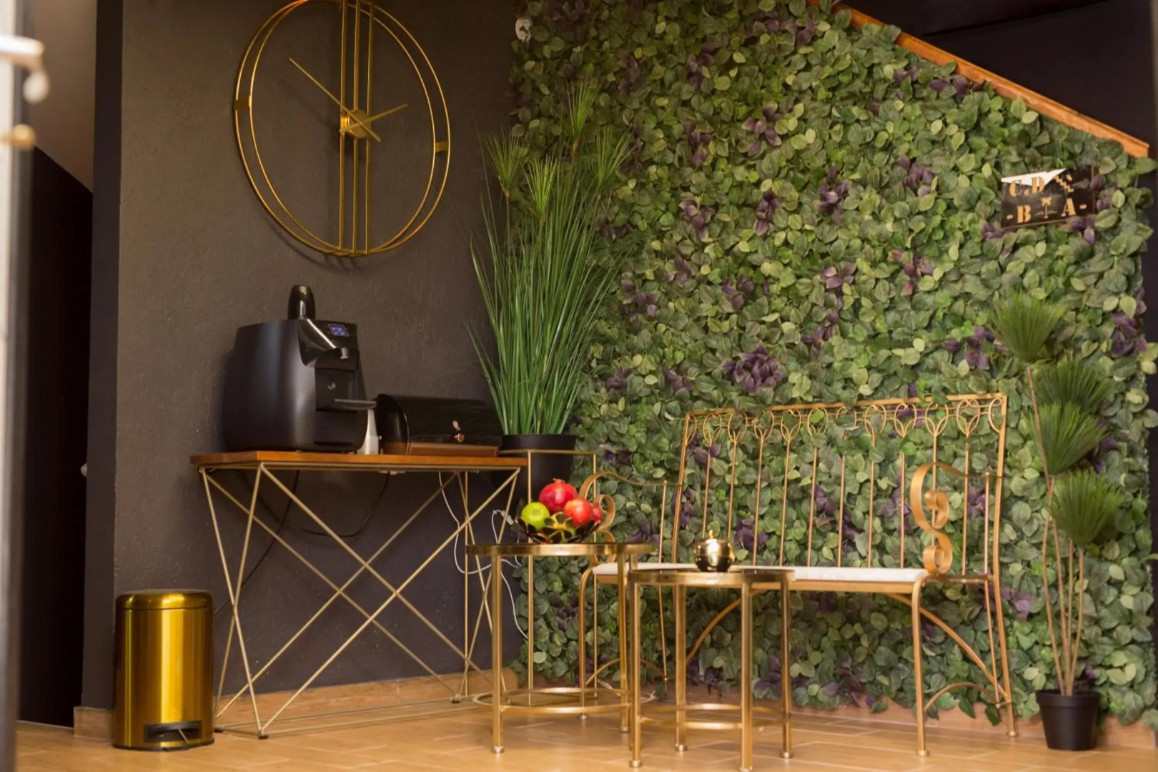 La Finca Luxury Suites Hotel