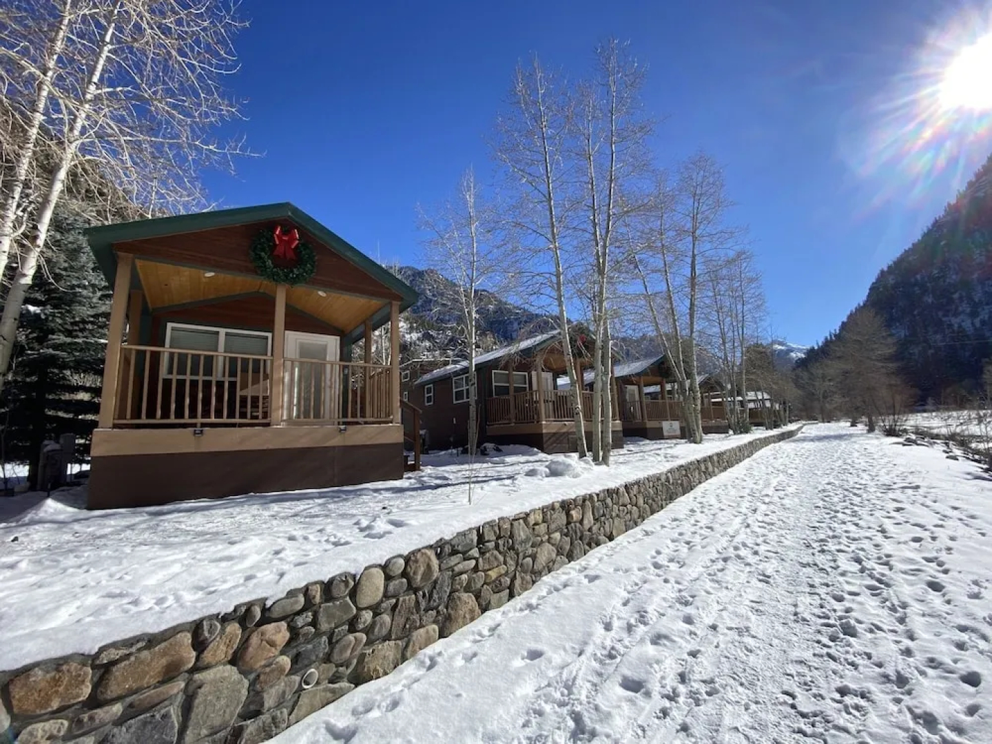 Ouray Riverside Resort - Inn & Cabins