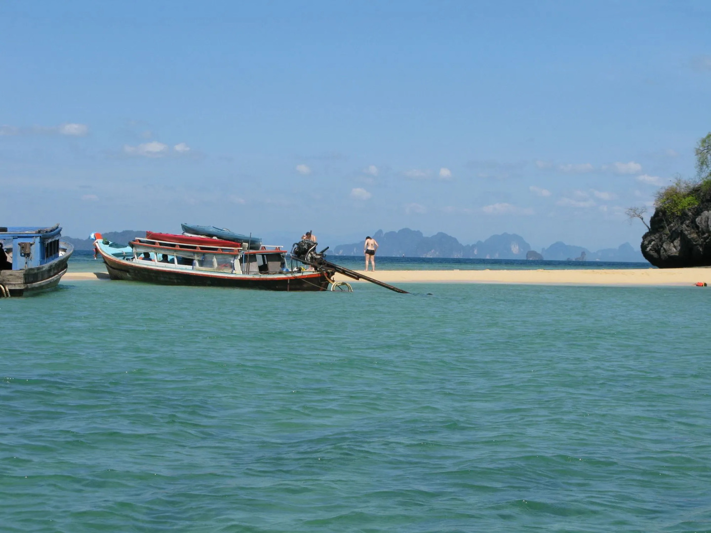 Melina's Beach Front Bungalow