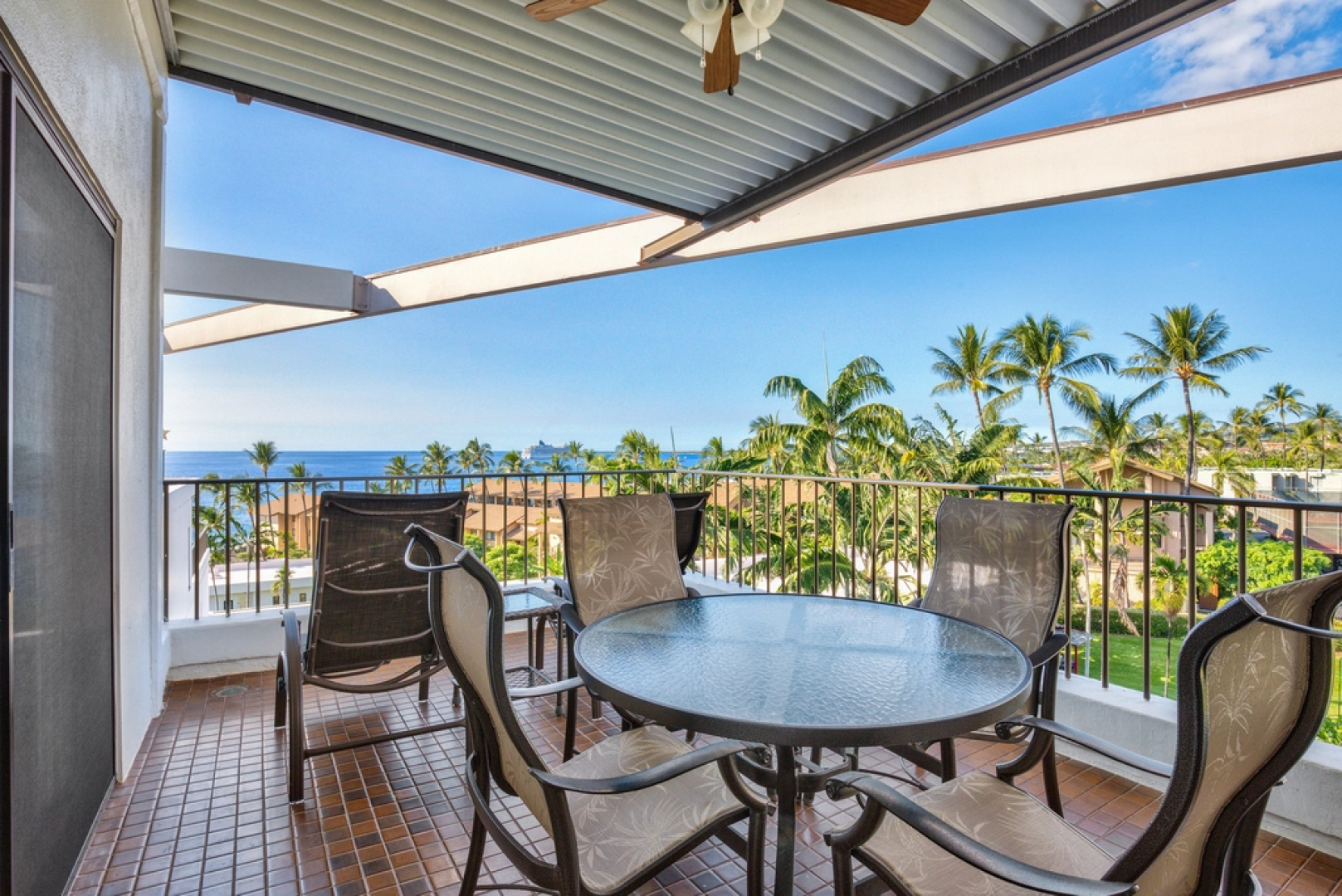 Royal Sea Cliff Kona by OUTRIGGER