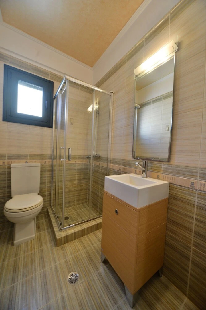 Elegant Villa by B&E