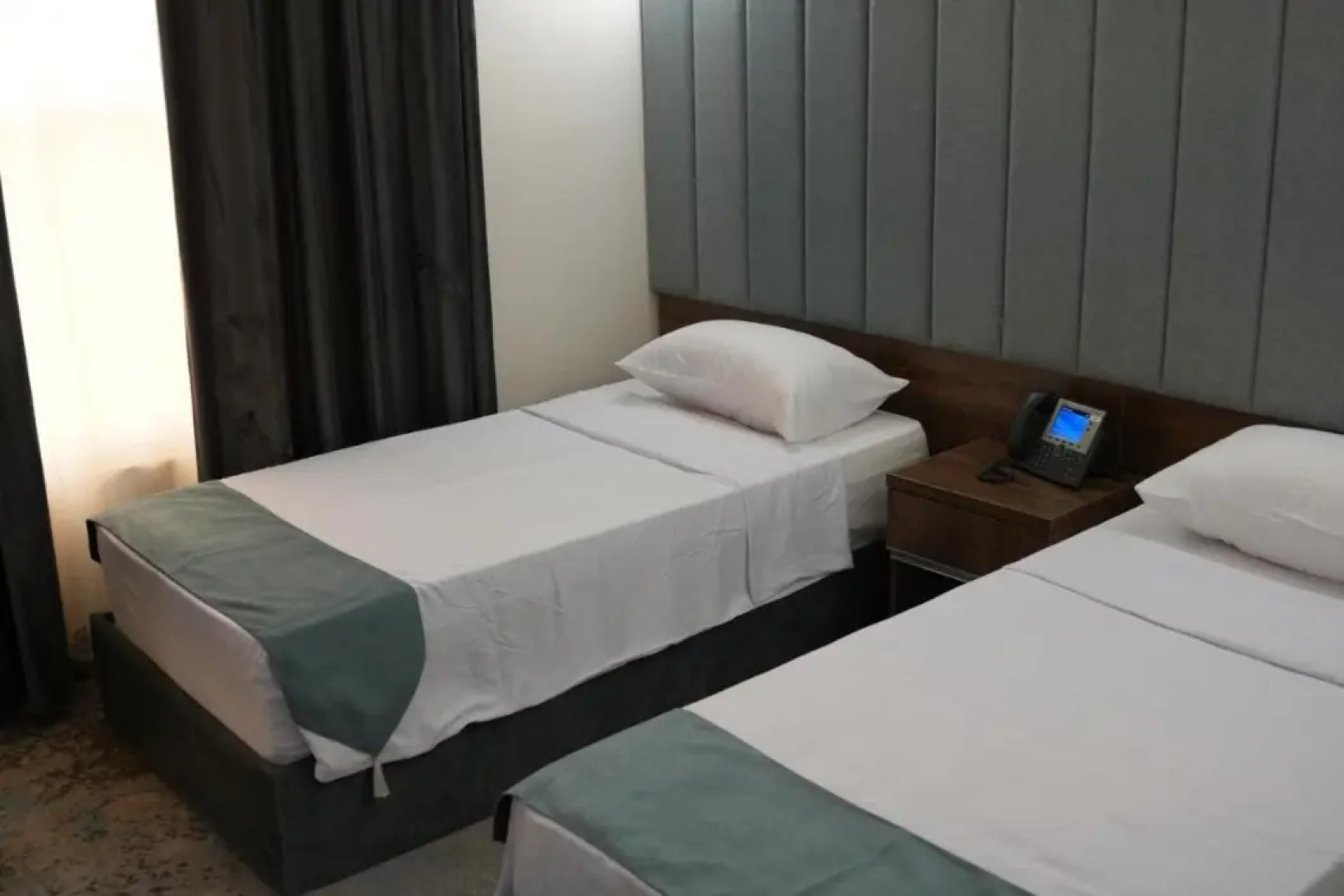 Khawarnaq Palace Hotel