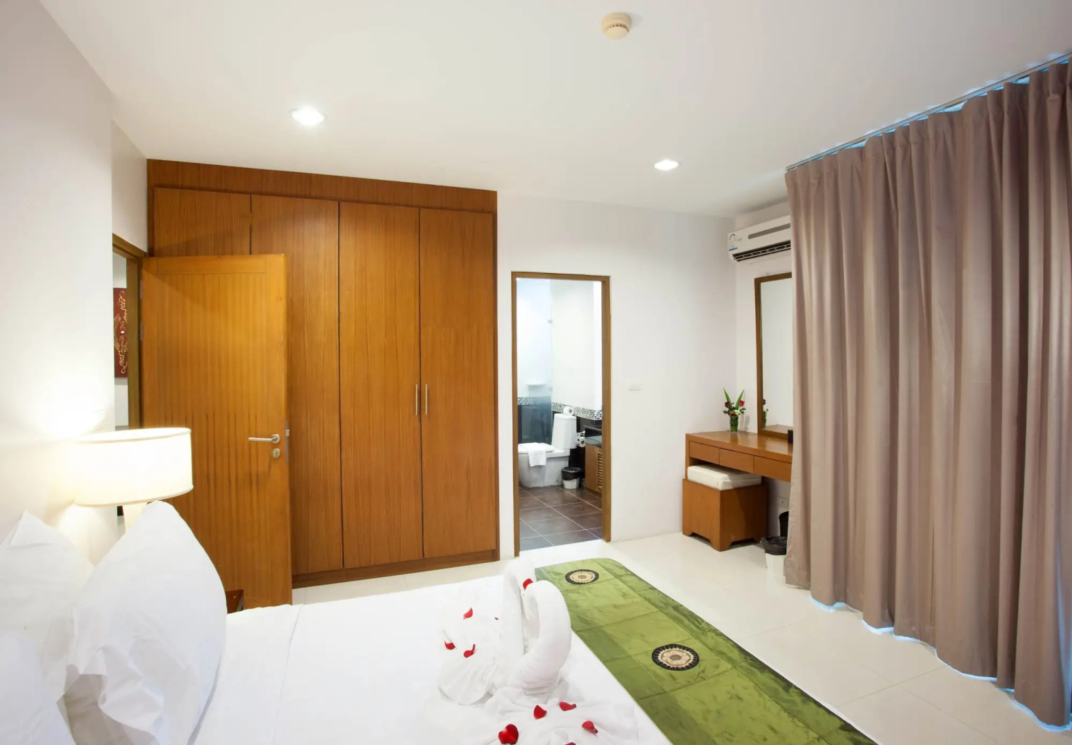 Апарт-отель The Park Surin by Resava