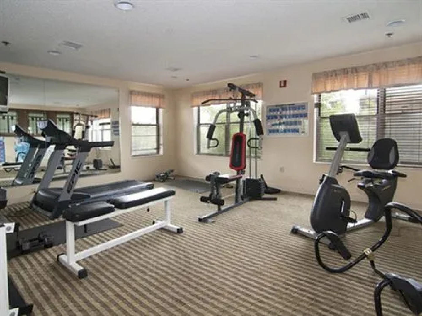 Norwood Inn & Suites