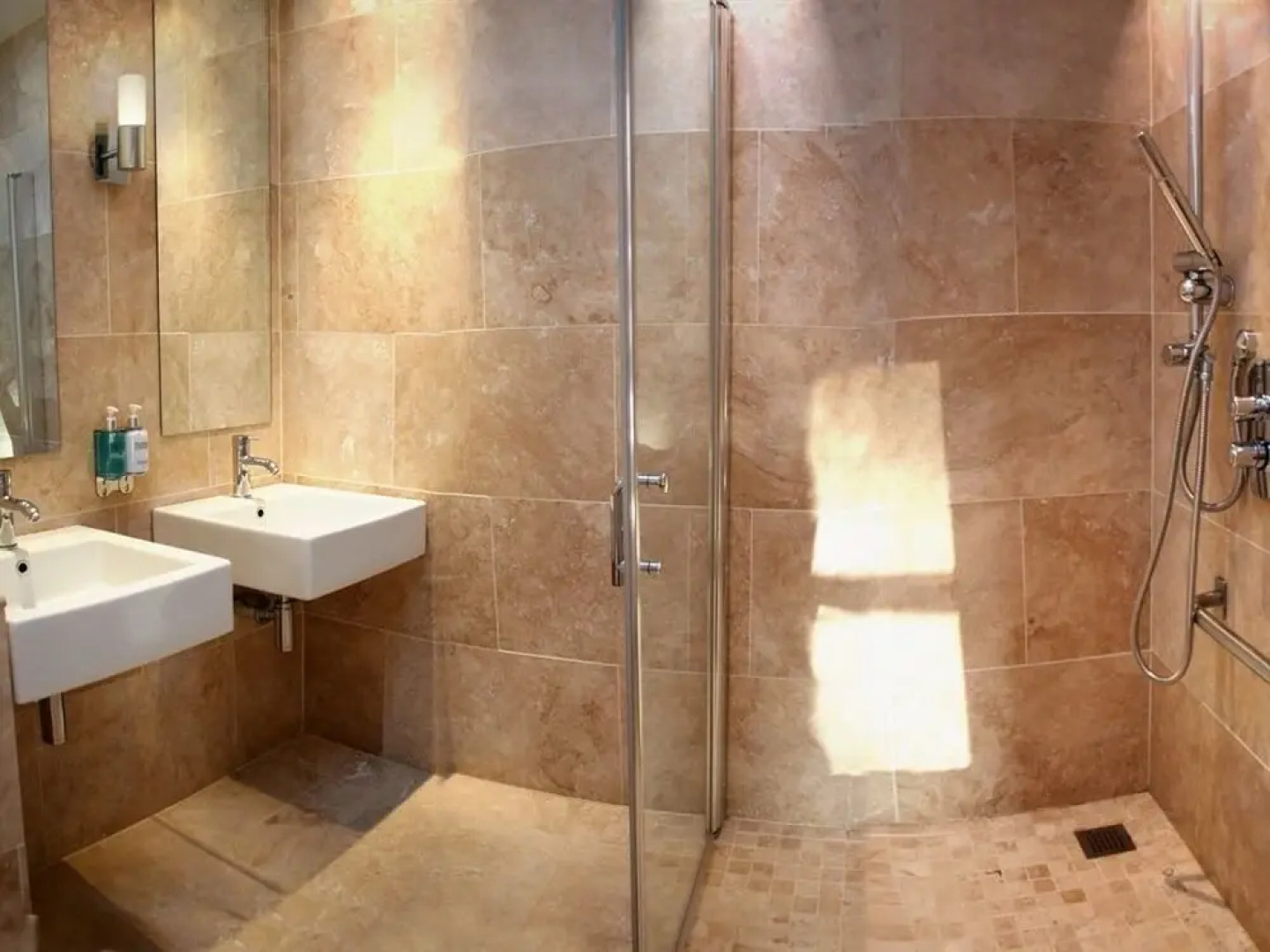 Riverside Barn Guest House