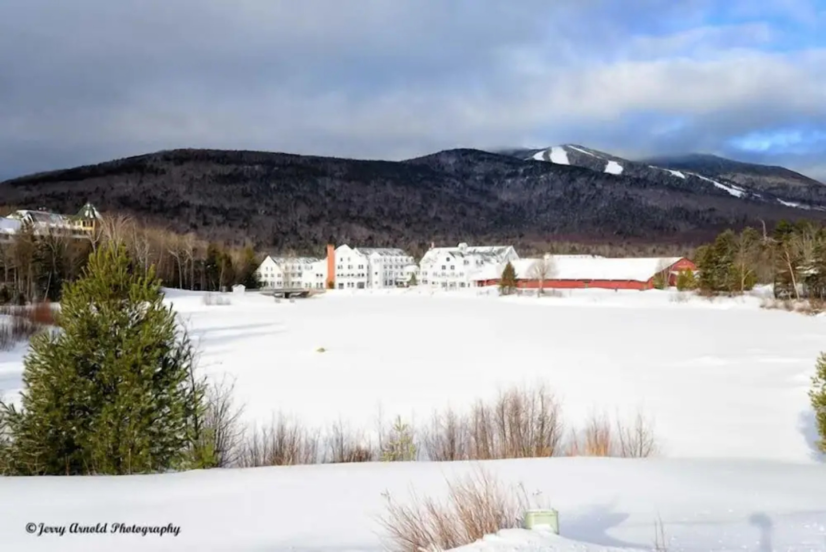 Snowy Owl Inn And Resort
