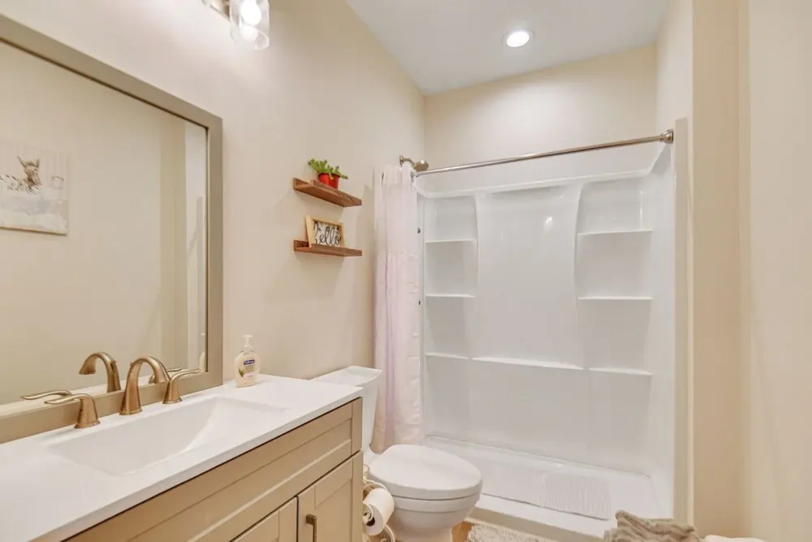 Pet-friendly Georgia Apartment: 8 Mi to Athens!