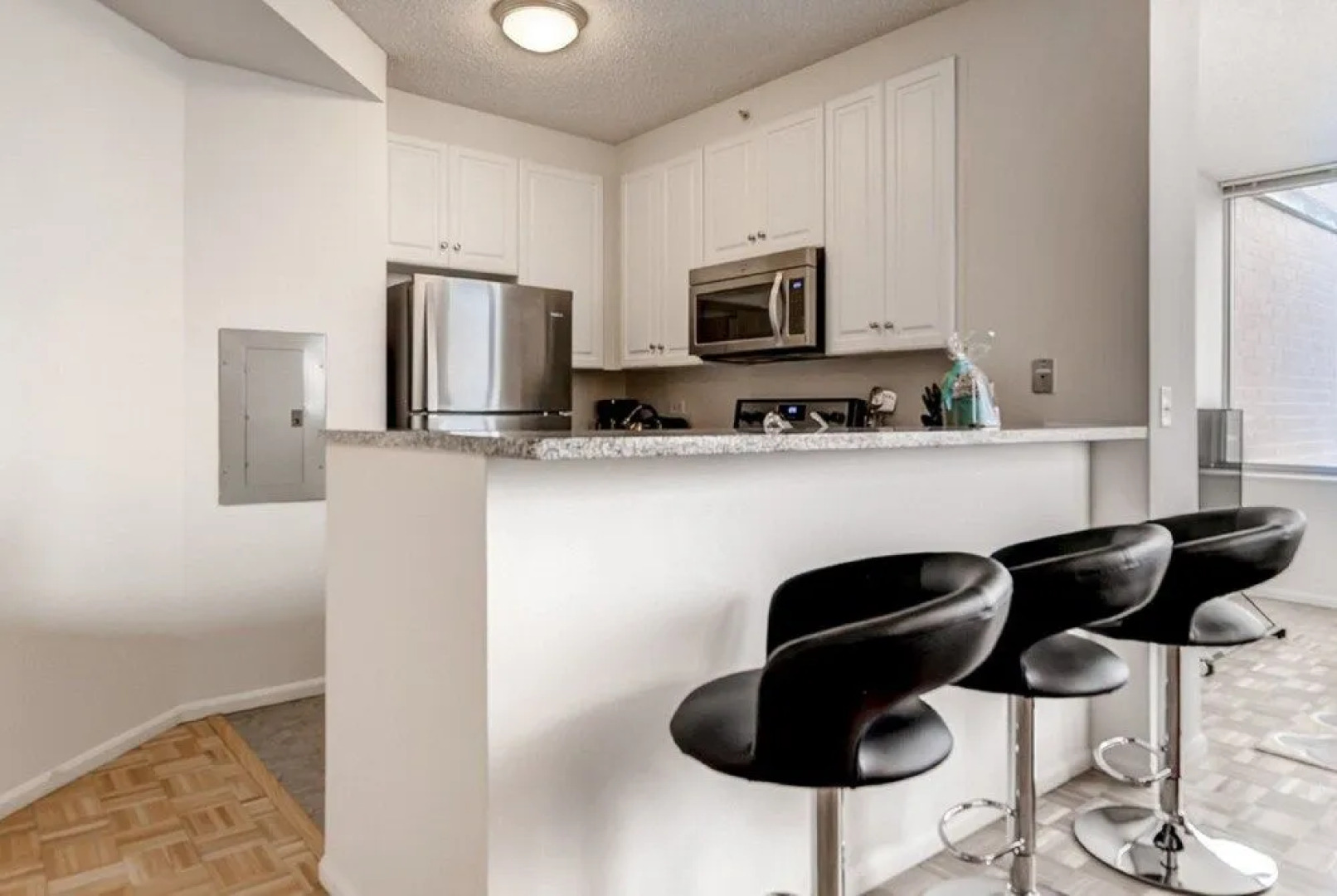 Global Luxury Suites at Exchange