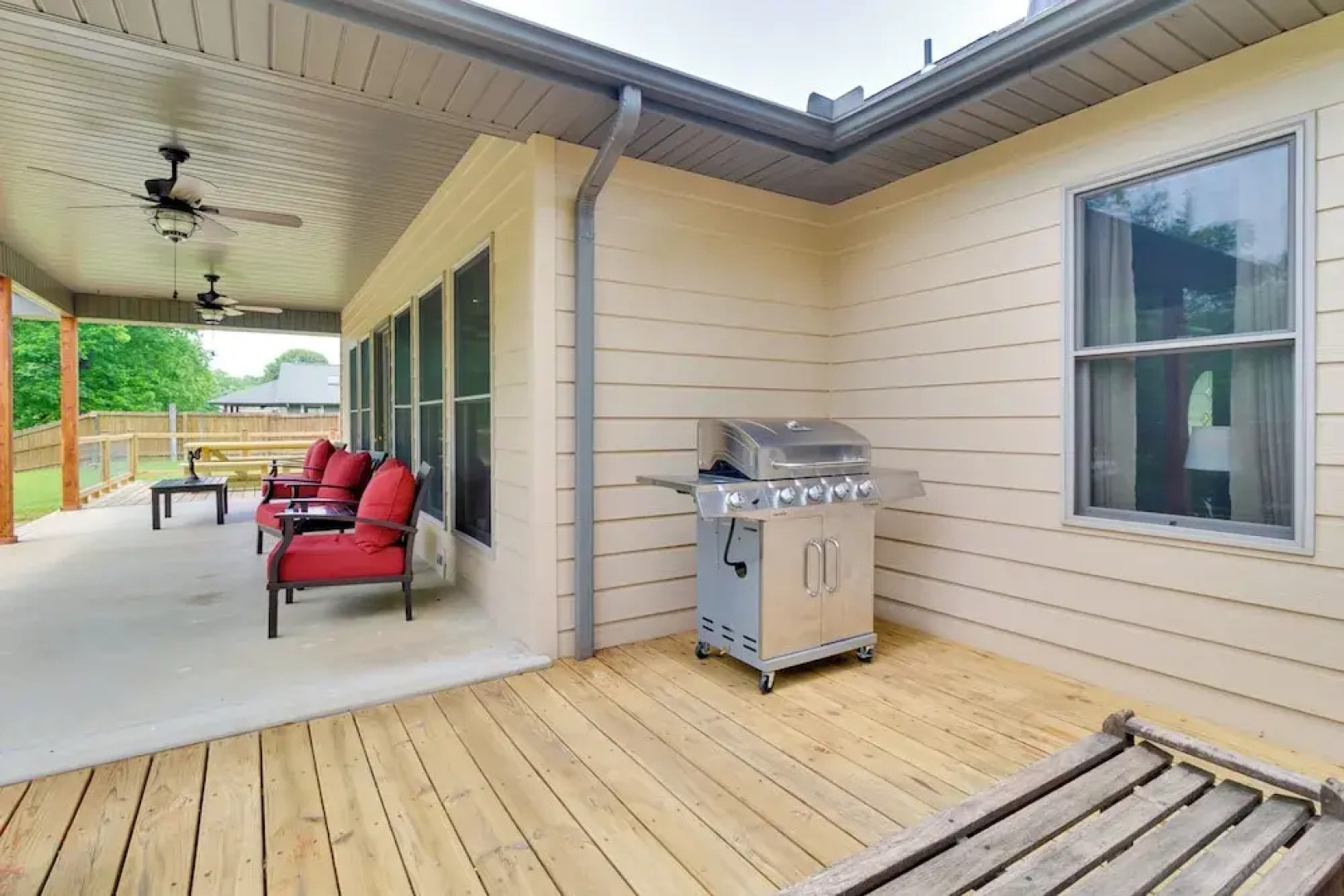 Waterfront Getaway w/ Patio on the White River!