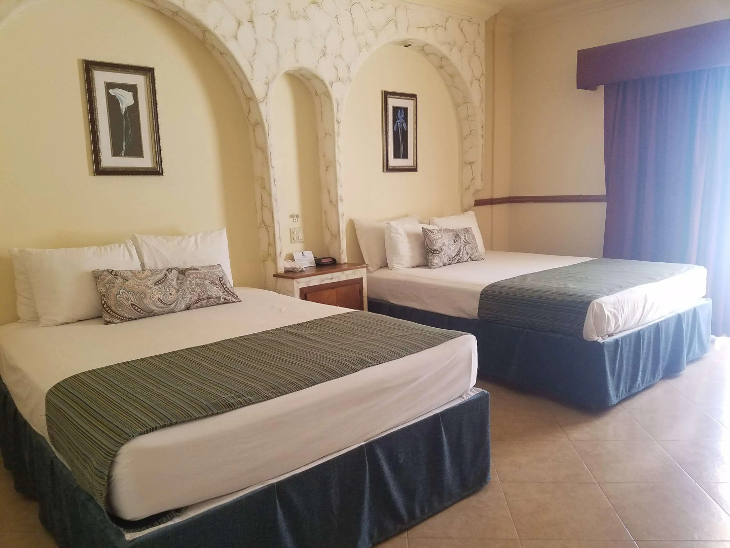 Laos Mar Hotel & Suites