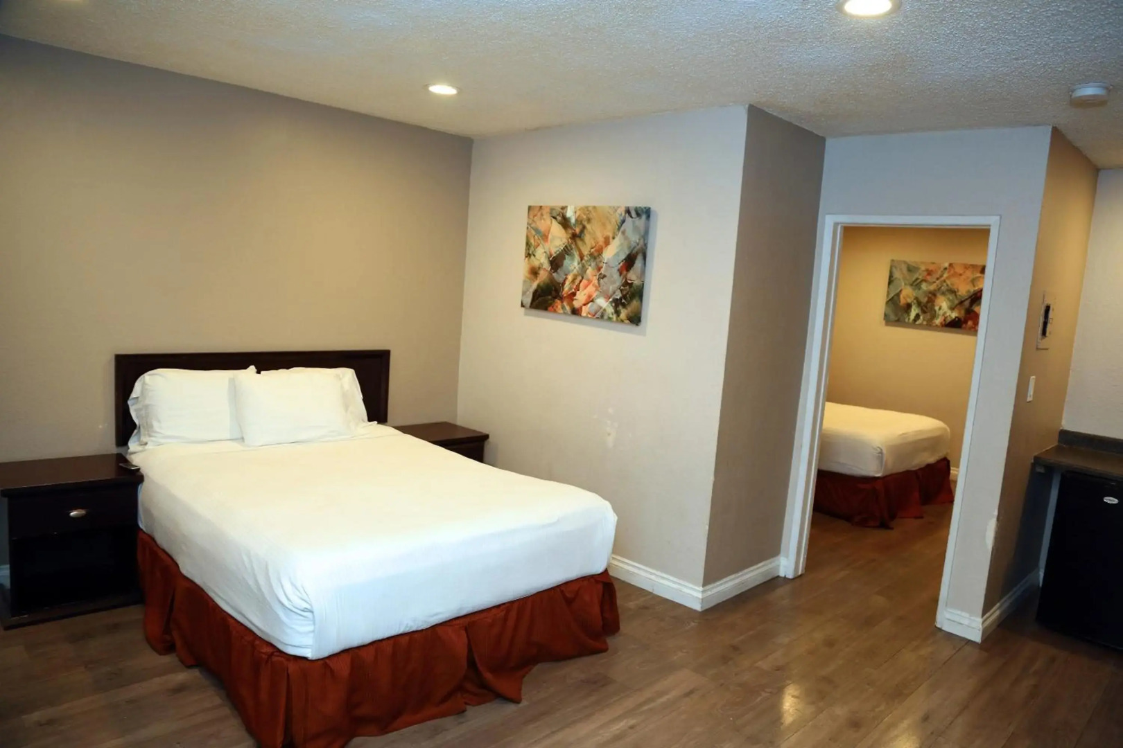 Anaheim Executive Inn & Suites
