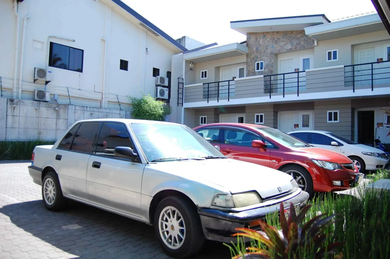 Rumi Apartelle Hotel