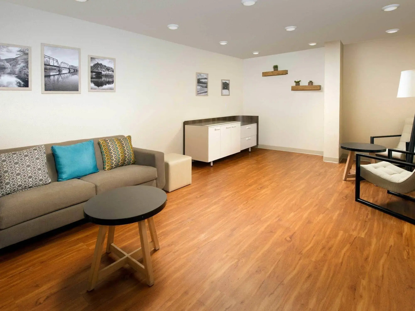 Extended Stay America Select Suites - Akron - South