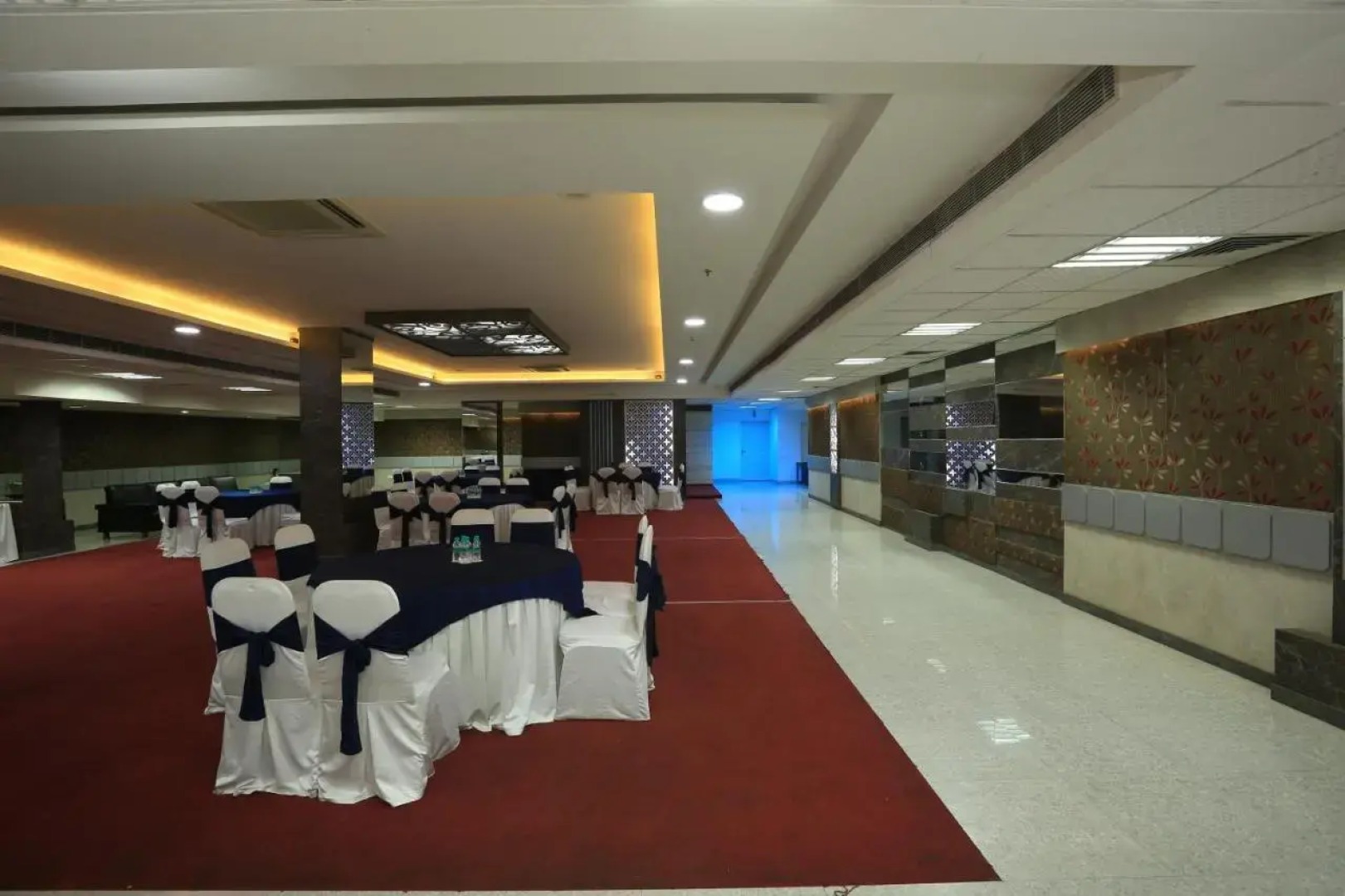 Hotel Hyphen Noida