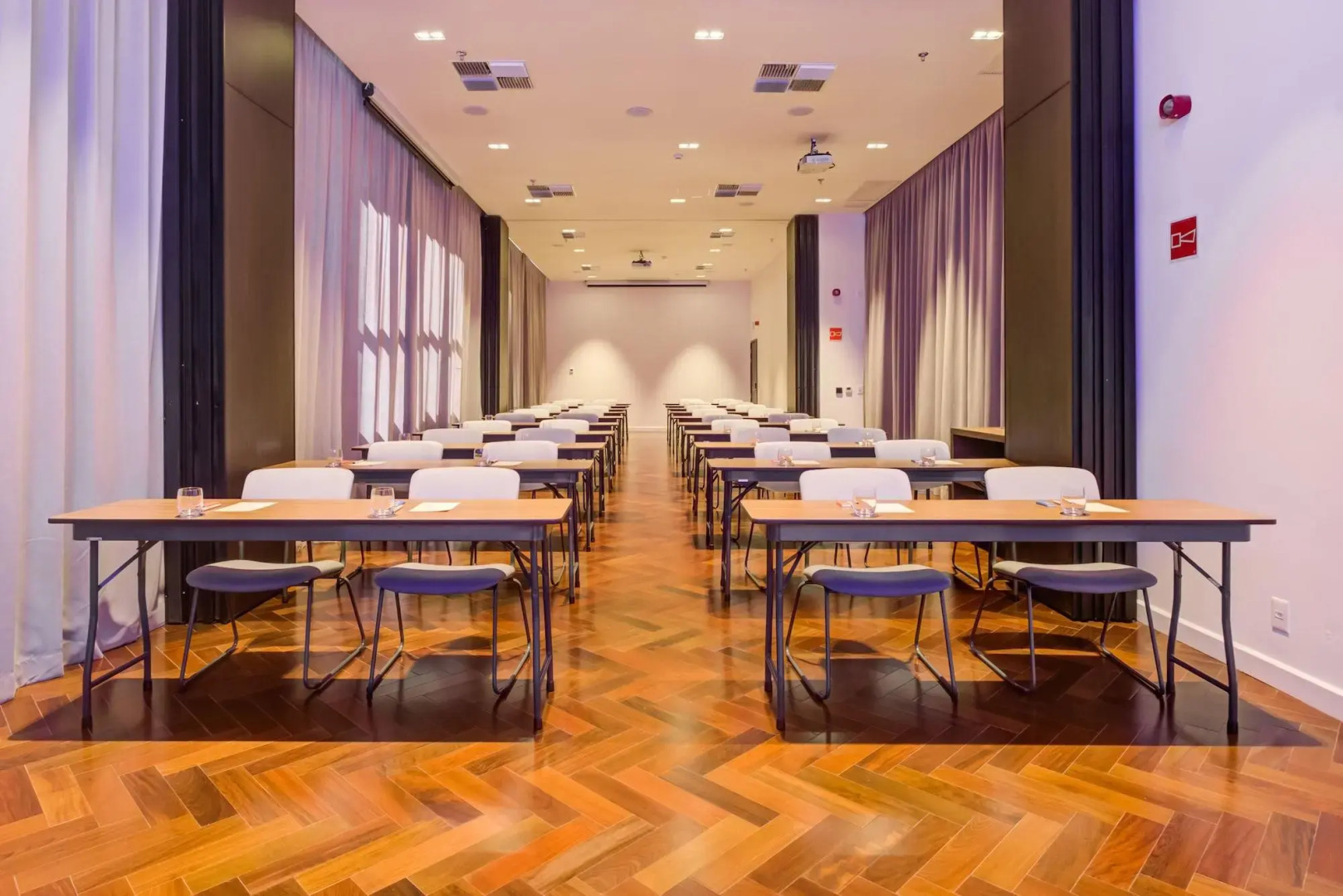 Qoya Hotel Sao Paulo Curio Collection By Hilton