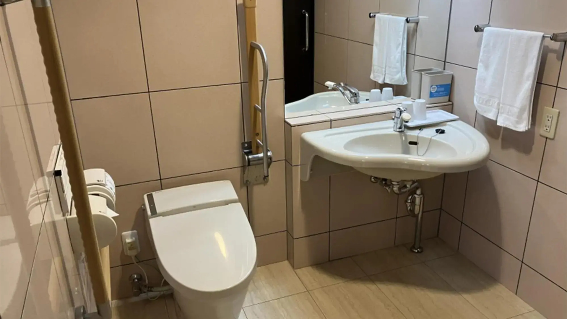 Toyoko Inn Okayama-eki Higashi-guchi