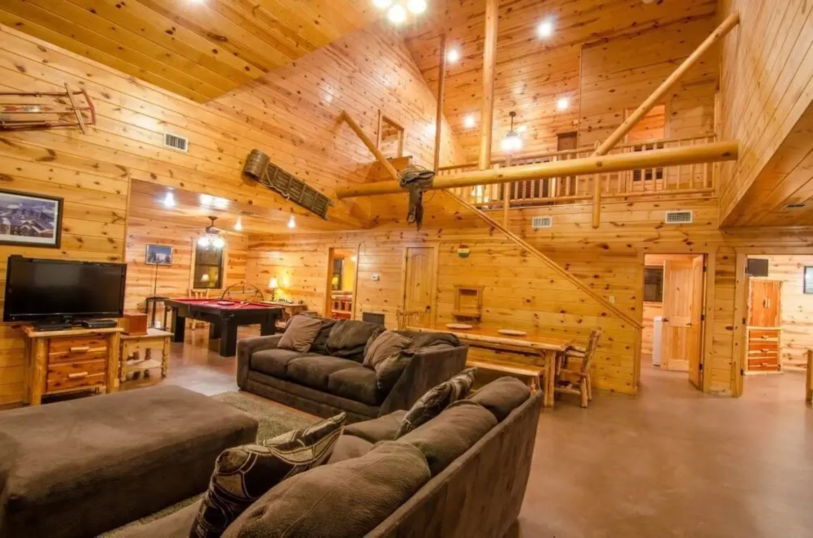 Breckoma Lodge - 4 Br Cabin