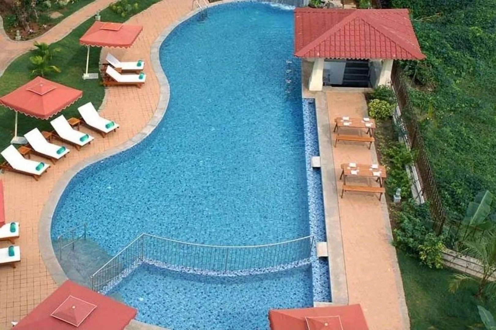 Acron Candolim Regina