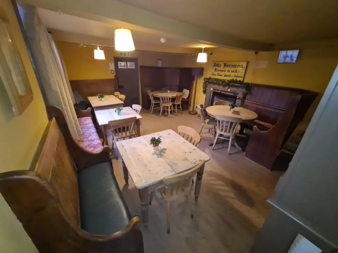 Kings Head Low House