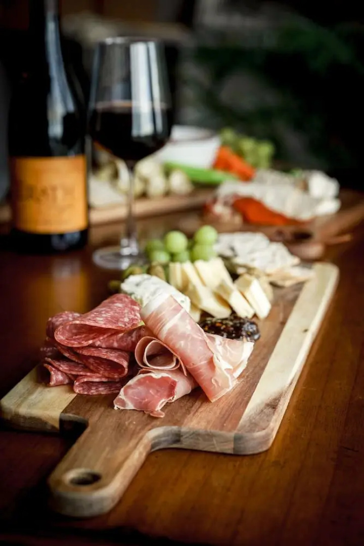 Rivertide Suites Hotel