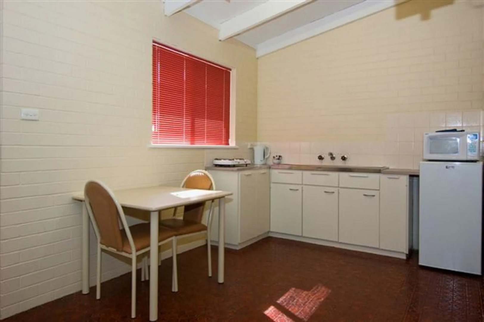 Albany Holiday Units