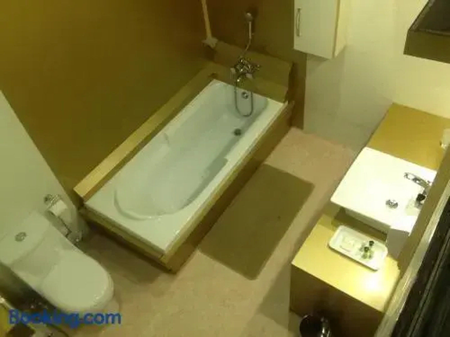 New Zenith Group of Houseboats