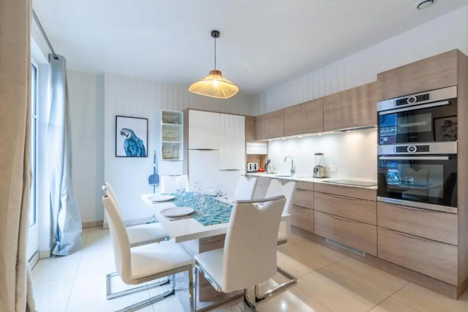 Beau duplex - Haut de gamme Place Morny - 75m2