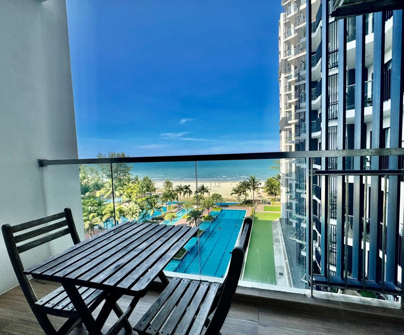 Isix Seaview 2R2B at Timurbay Pantai Balok Kuantan Pahang