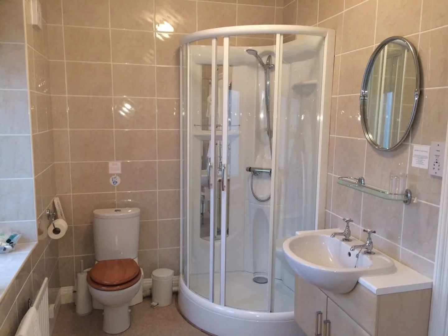 Hillcrest House Bed & Breakfast