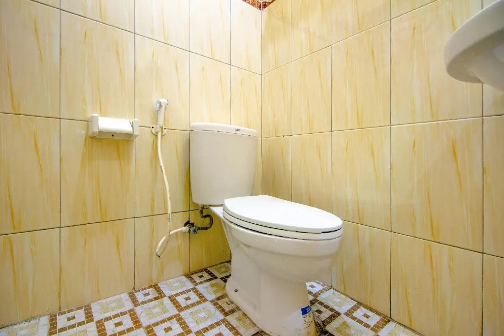 OYO 1533 The Paris Ocean