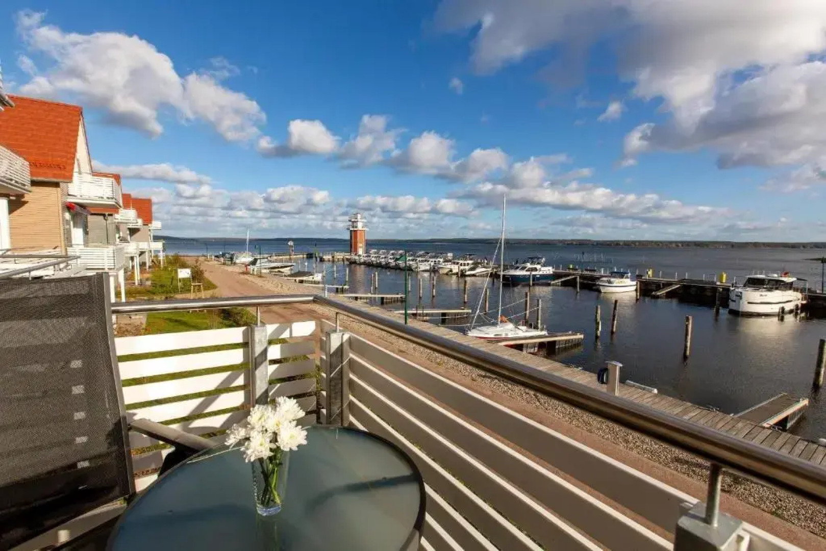 4 Zimmer Maisonette 3 Balkone optional Bootsliegeplatz Haus 6 A6